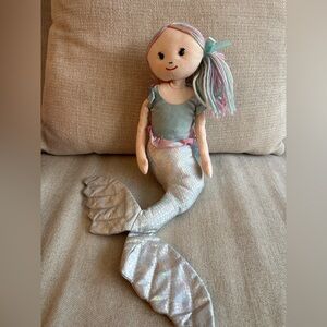 BNWT Jellycat Little Aqua Lily Shellbelle
